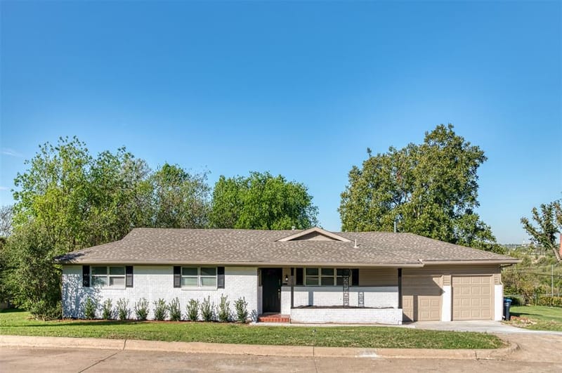 4516 Rolling Hills Drive, Fort Worth TX 76119