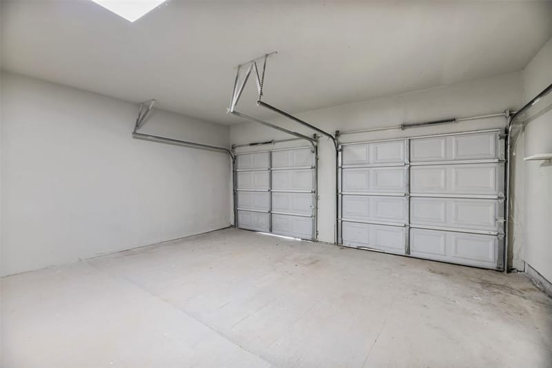 4516 Rolling Hills Drive, Fort Worth TX 76119 - Photo 20