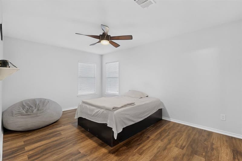 2549 Spring Creek Drive, Balch Springs TX 75180 - Photo 15