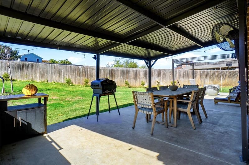 1833 Creekwood Drive, Cleburne TX 76033 - Photo 23