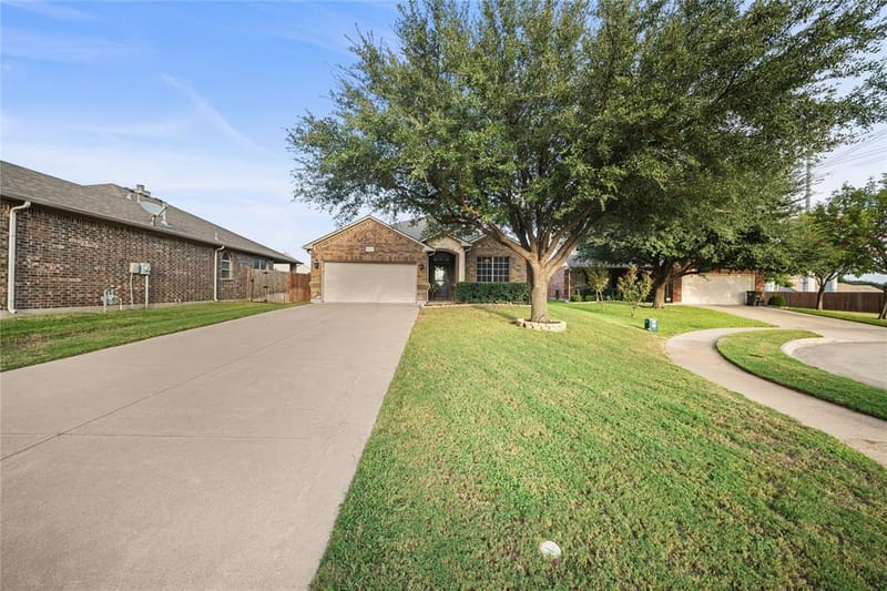 5712 Pawpaw Ridge Drive, Fort Worth TX 76179 - Photo 3