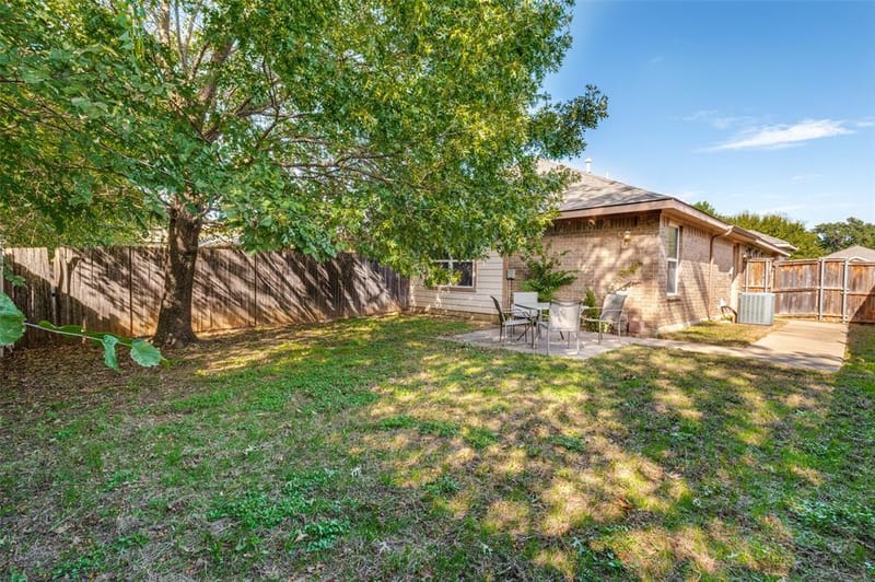 1433 Ravenwood Drive, Mansfield TX 76063 - Photo 13
