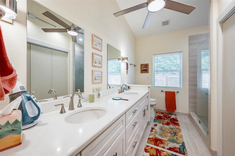 1031 Grandview Avenue, Dallas TX 75223 - Photo 16
