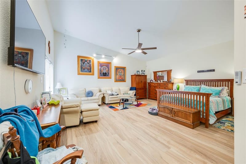 1031 Grandview Avenue, Dallas TX 75223 - Photo 19