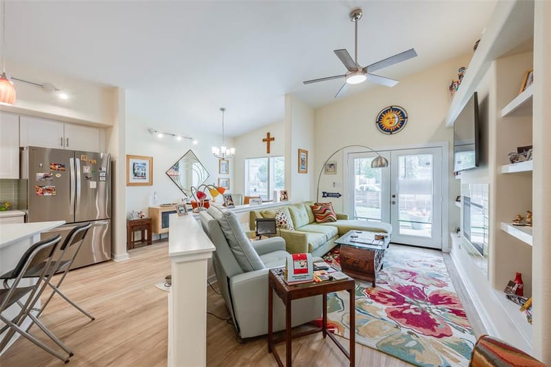 1031 Grandview Avenue, Dallas TX 75223 - Photo 4