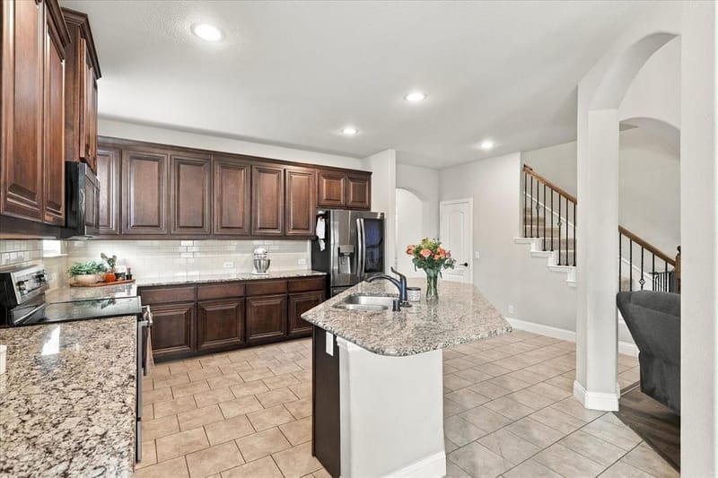 117 Providence Drive, Van Alstyne TX 75495 - Photo 10