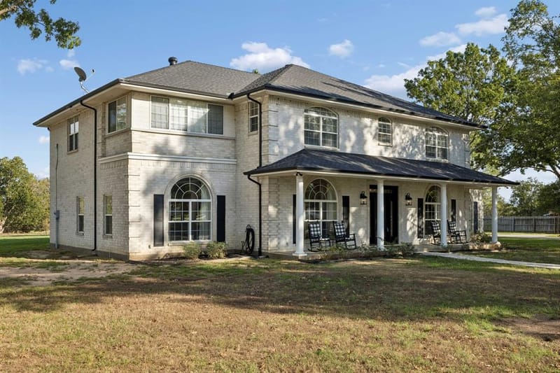 303 Bobby Sam Court, Collinsville TX 76233 - Photo 2
