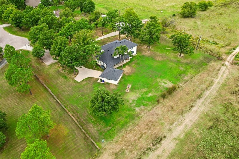 303 Bobby Sam Court, Collinsville TX 76233 - Photo 36