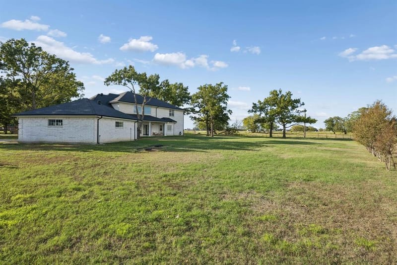303 Bobby Sam Court, Collinsville TX 76233 - Photo 32