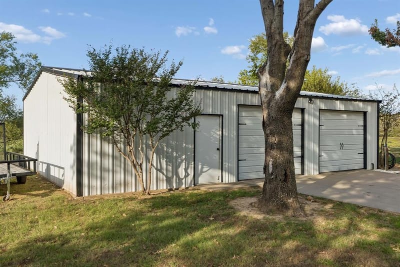 303 Bobby Sam Court, Collinsville TX 76233 - Photo 33