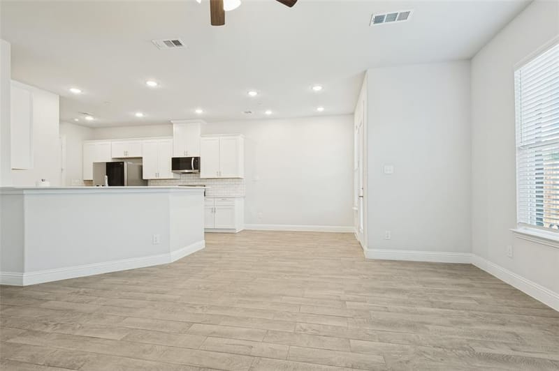 533 Hutchinson Lane, Lewisville TX 75077 - Photo 6