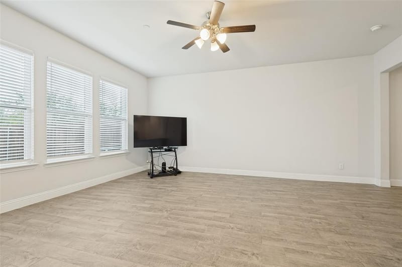 533 Hutchinson Lane, Lewisville TX 75077 - Photo 14