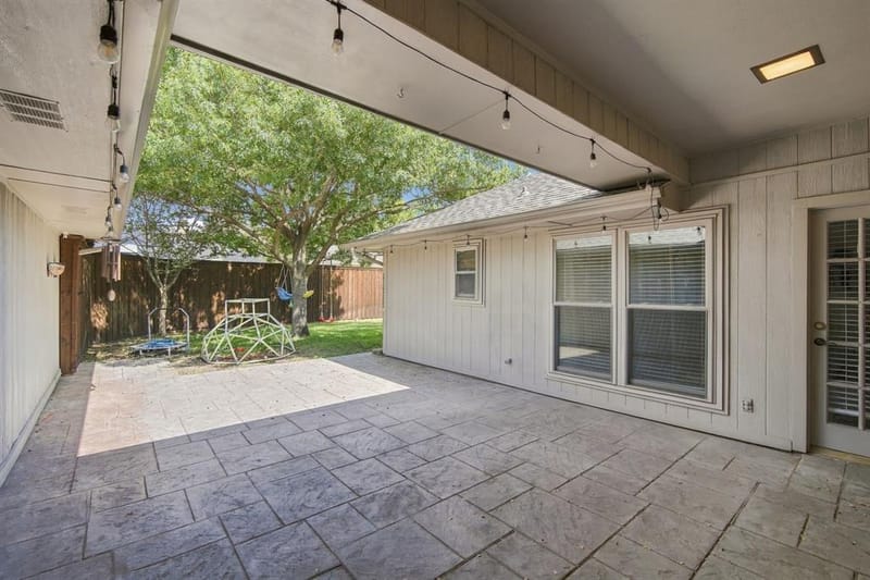 9947 Chimney Hill Lane, Dallas TX 75243 - Photo 22