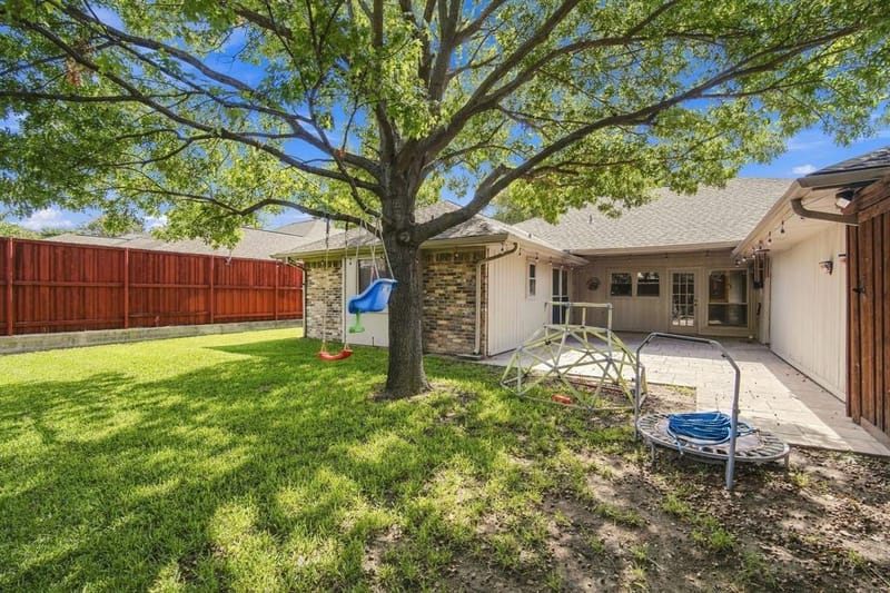 9947 Chimney Hill Lane, Dallas TX 75243 - Photo 24