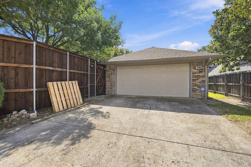 9947 Chimney Hill Lane, Dallas TX 75243 - Photo 25