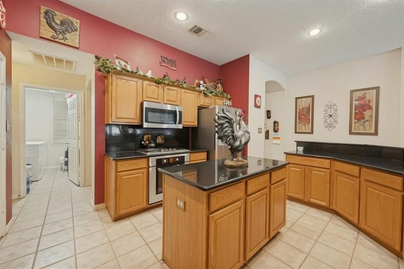 12 Laura Elizabeth Court, Mansfield TX 76063 - Photo 8