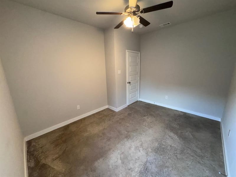 207 S Washington Street, Cleburne TX 76031 - Photo 32