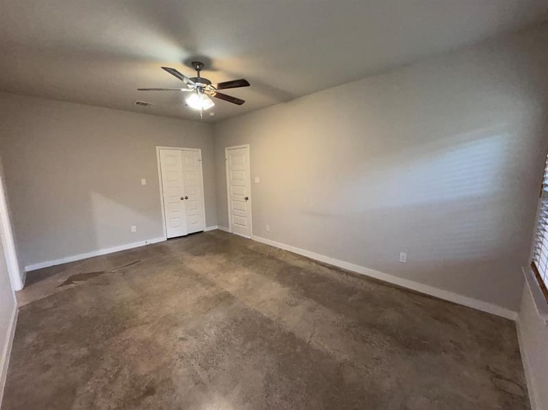 207 S Washington Street, Cleburne TX 76031 - Photo 21