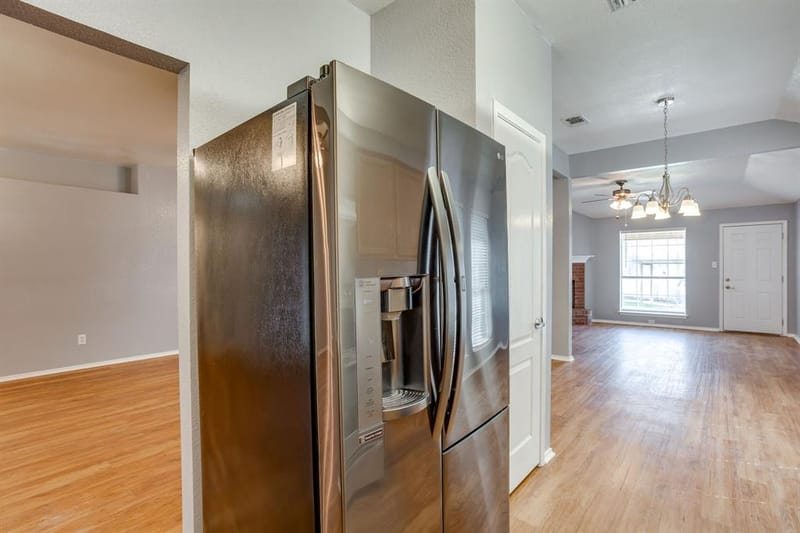 6221 St Leonard Drive, Arlington TX 76001 - Photo 16
