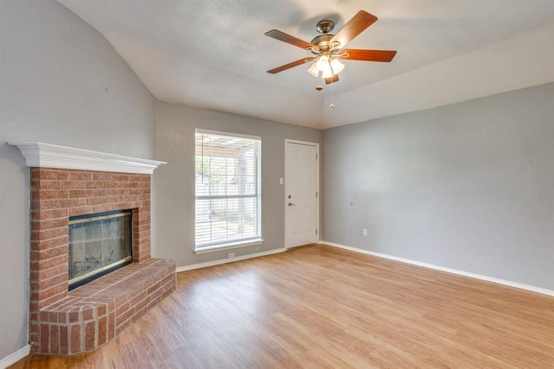 6221 St Leonard Drive, Arlington TX 76001 - Photo 18