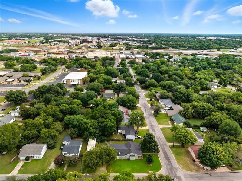 327 W Texas Street, Sherman TX 75092 - Photo 39