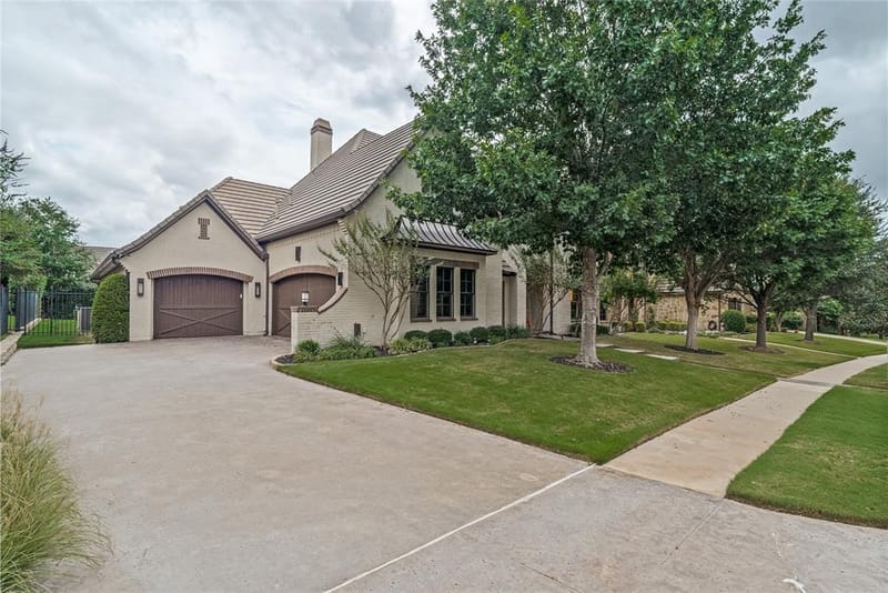 4663 Sidonia Court, Fort Worth TX 76126 - Photo 2