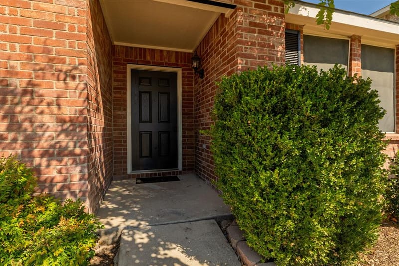 1617 Sierra Meadow Lane, Fort Worth TX 76247 - Photo 2