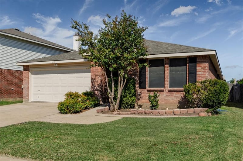 1617 Sierra Meadow Lane, Fort Worth TX 76247
