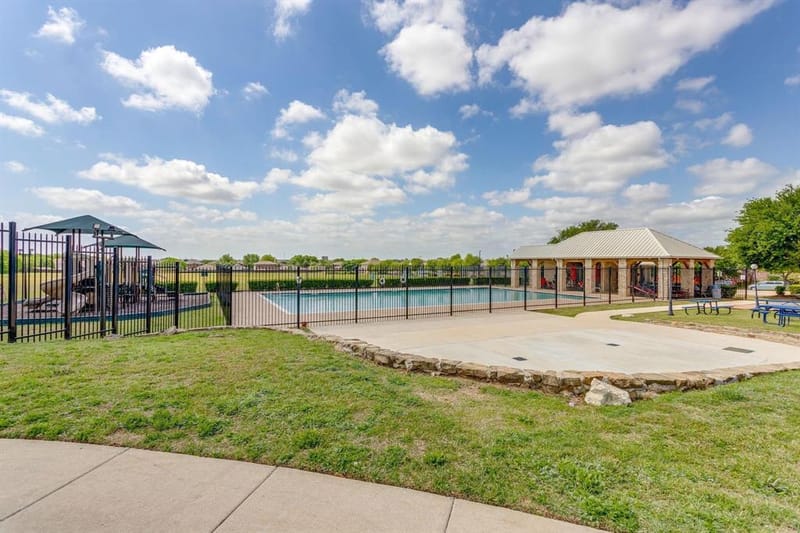 1617 Sierra Meadow Lane, Fort Worth TX 76247 - Photo 37