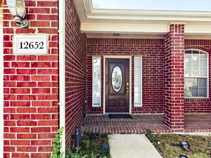 12652 Oakwood Circle, Fort Worth TX 76040 - Photo 6