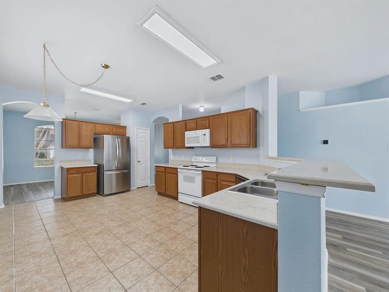12652 Oakwood Circle, Fort Worth TX 76040 - Photo 12