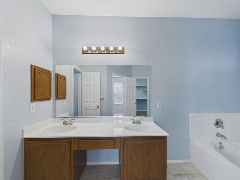 12652 Oakwood Circle, Fort Worth TX 76040 - Photo 19