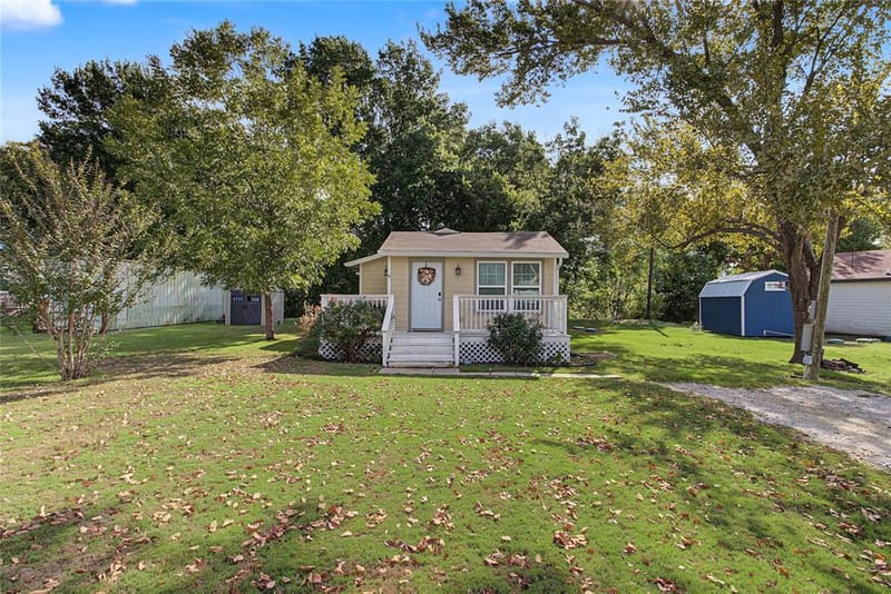 328 Spring Valley Circle, Azle TX 76020 - Photo 28