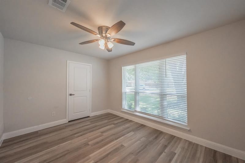 728 Glenhaven Drive, Hurst TX 76054 - Photo 32