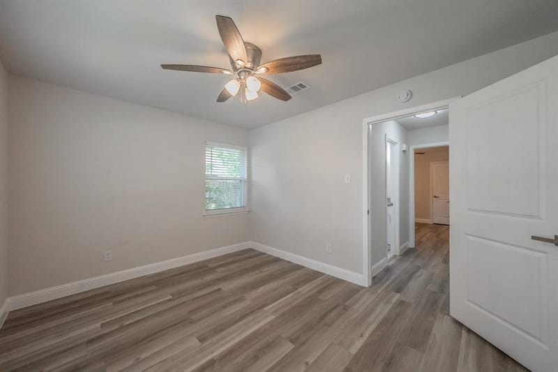 728 Glenhaven Drive, Hurst TX 76054 - Photo 30