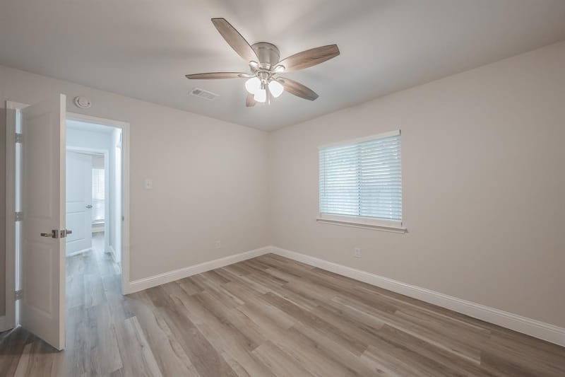 728 Glenhaven Drive, Hurst TX 76054 - Photo 37