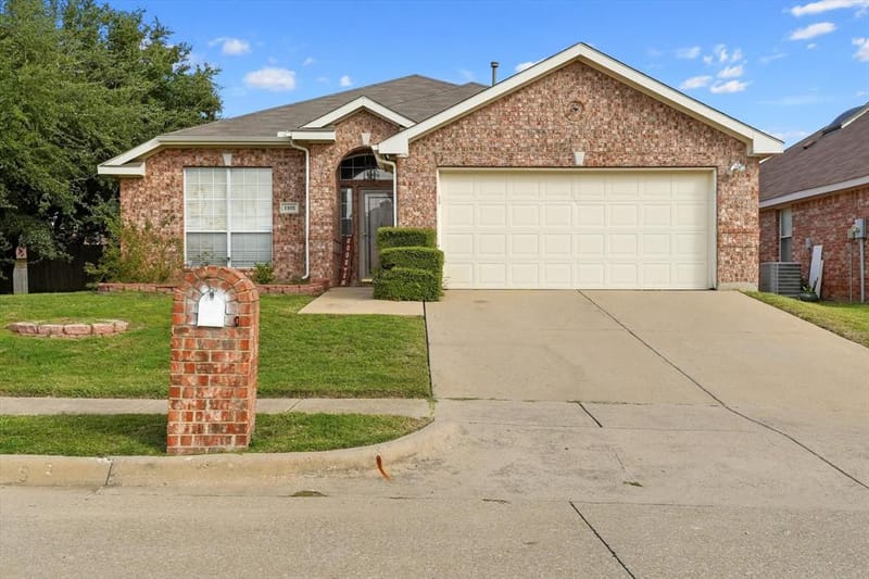 1101 Bellcrest Drive, Arlington TX 76002