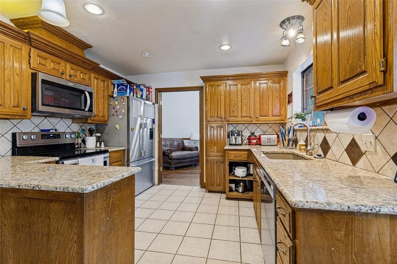3403 Mckamy Oaks Trail, Arlington TX 76017 - Photo 6