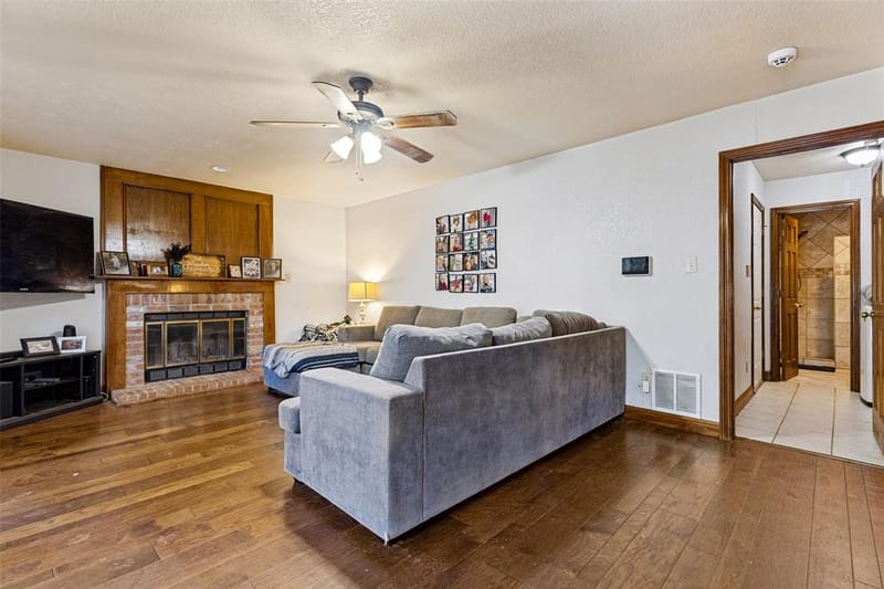 3403 Mckamy Oaks Trail, Arlington TX 76017 - Photo 9
