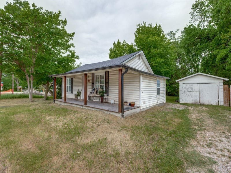 468 W Van Alstyne Parkway, Van Alstyne TX 75495 - Photo 2