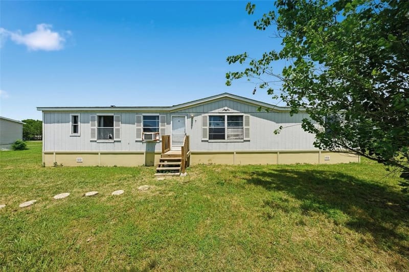 154 Hillside Drive, Troy TX 76579 - Photo 2