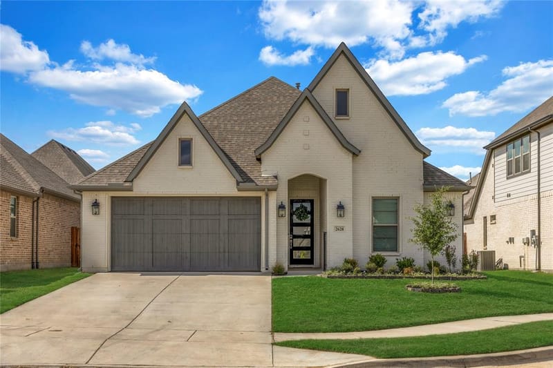 2628 Flycatcher Road, Fort Worth TX 76118 - Photo 2