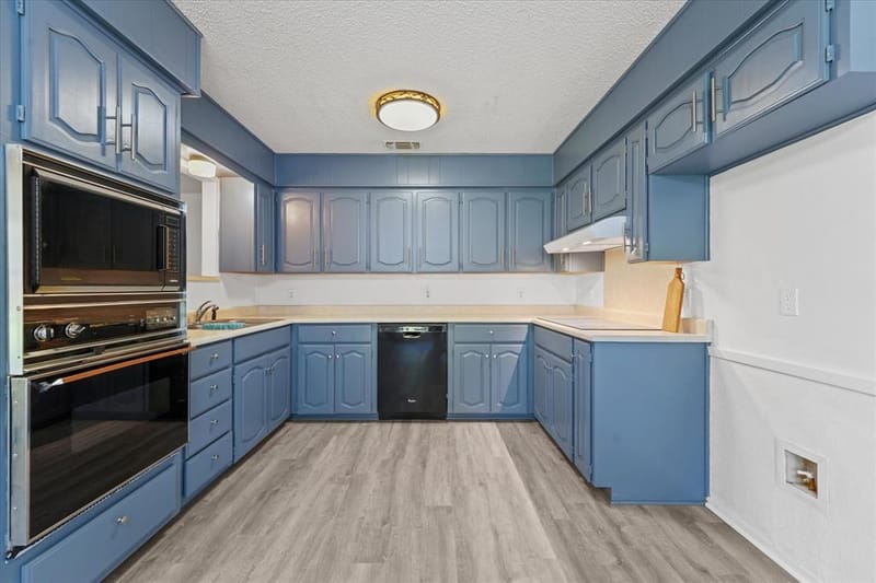 1105 Lakeview Drive, Azle TX 76020 - Photo 9