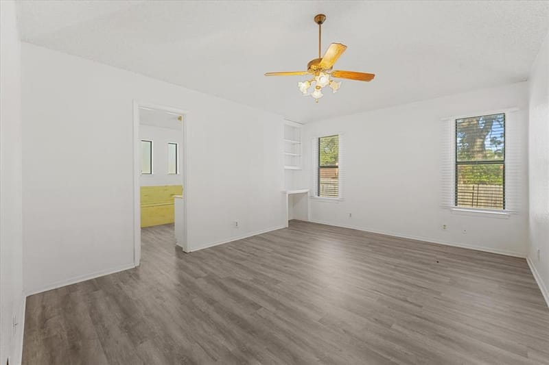 1105 Lakeview Drive, Azle TX 76020 - Photo 10