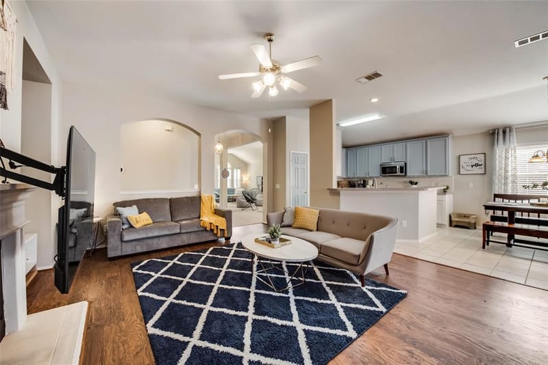 2732 Excalibur Drive, Grand Prairie TX 75052 - Photo 7