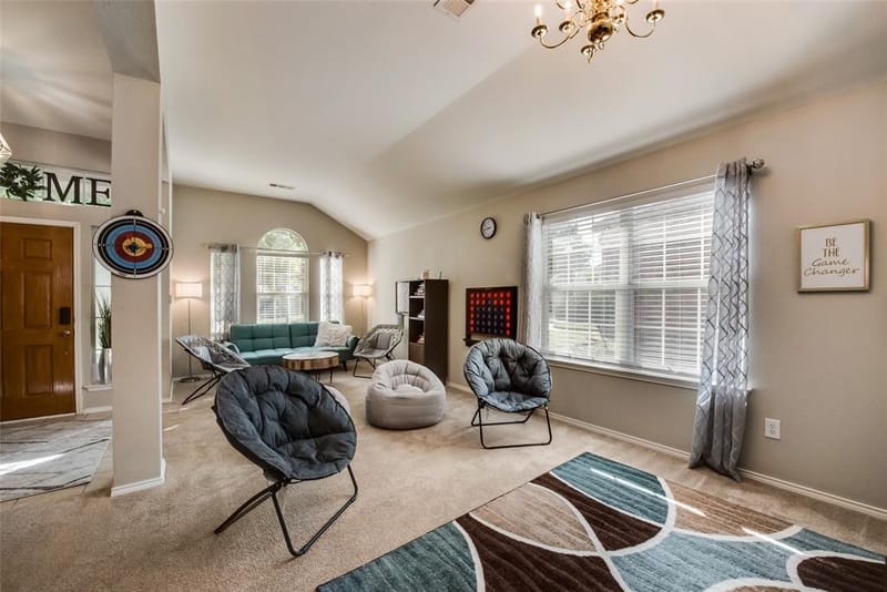 2732 Excalibur Drive, Grand Prairie TX 75052 - Photo 5