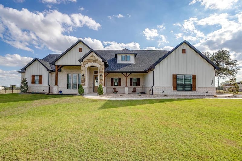 138 Bittersweet Trail, Weatherford TX 76088 - Photo 2