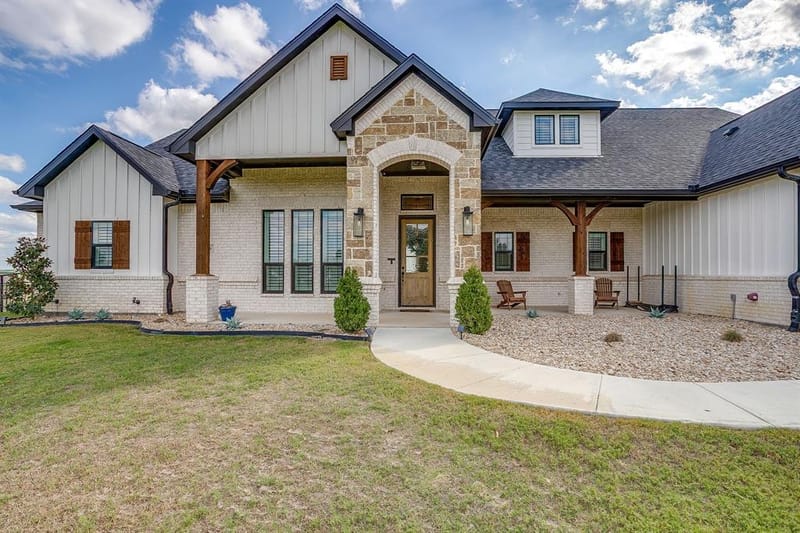 138 Bittersweet Trail, Weatherford TX 76088 - Photo 3