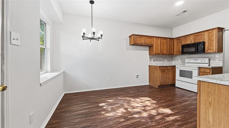 10517 Fossil Hill Drive, Fort Worth TX 76131 - Photo 16