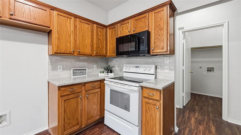 10517 Fossil Hill Drive, Fort Worth TX 76131 - Photo 14